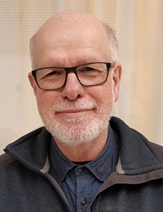 Picture of professor emeritus Lars Folke Olsen